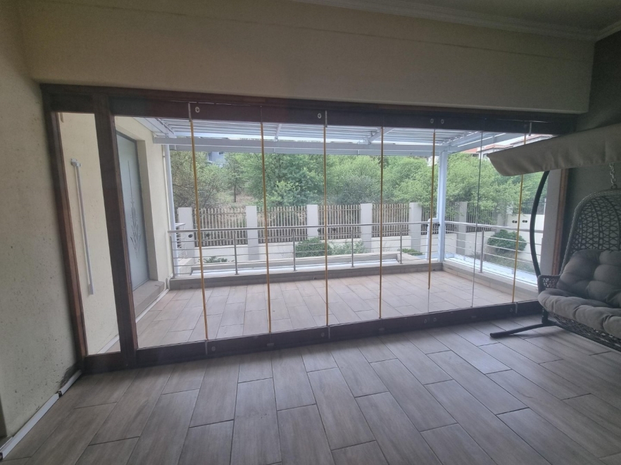 To Let 8 Bedroom Property for Rent in Xanadu North West